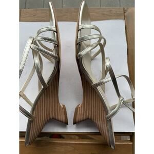 Amalfi by Rangoni Firenze Sandal Gold Sz -10 M Statement Heel Pillow Soft Italy